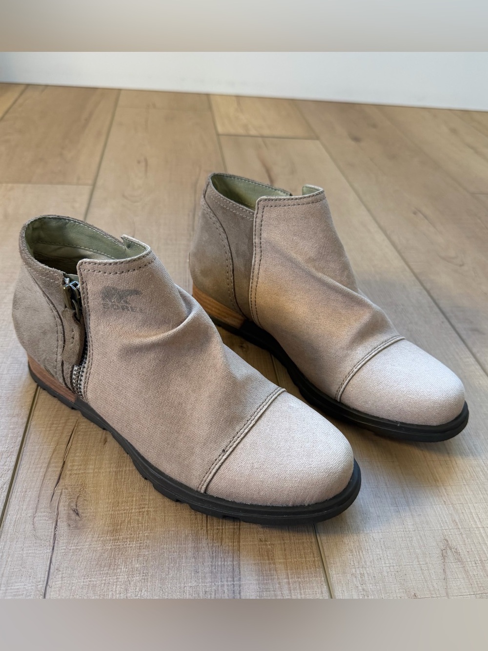 Sorel Major Low Boot Side-Zip Ankle Boots in Brown